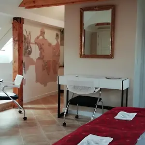 Patea - Cozy And Quiet 42 Sqm Near The City Centre Apartmán